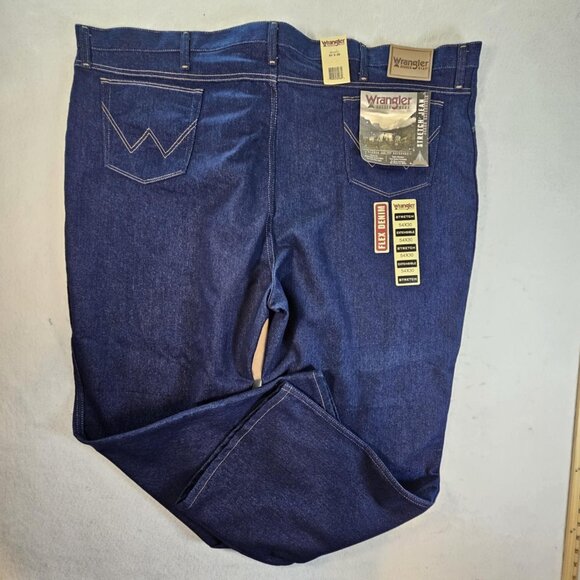 Wrangler Rugged Wear Relaxed Stretch Flex Denim Jeans Mens 54X30 NWT - Picture 2 of 8